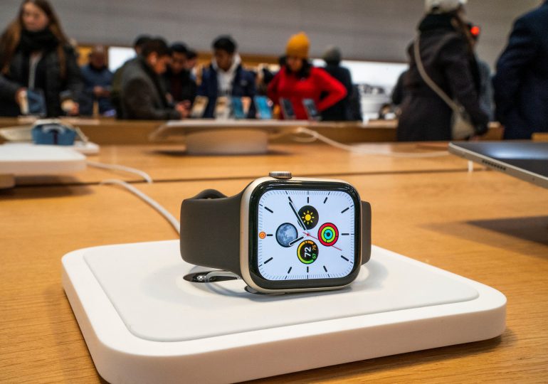 Apple will sell latest Apple Watch models after import ban temporarily stopped by appeals court