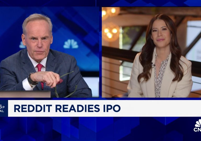 Reddit prices IPO at $34 per share in first major social media offering since 2019