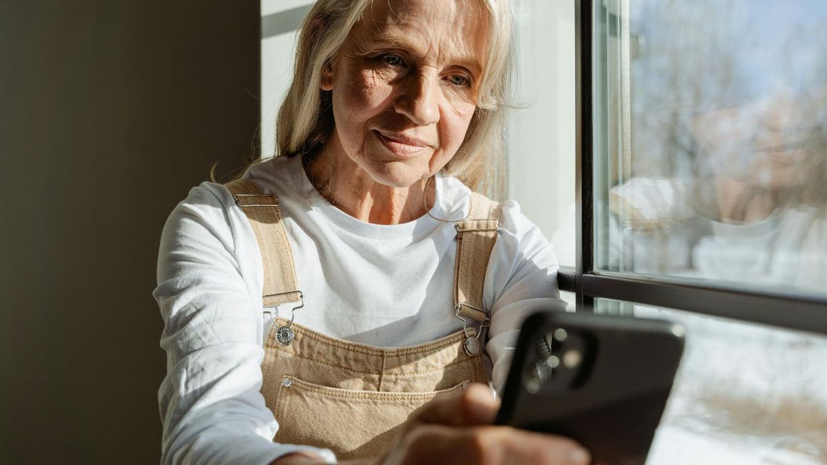 Top 12 elderly fraud scams of 2024