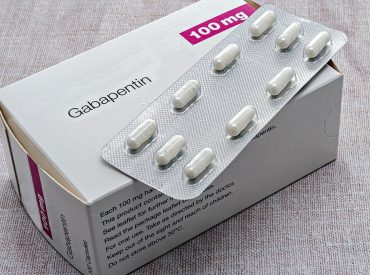 Popular back pain medication linked to brain health risks in some patients