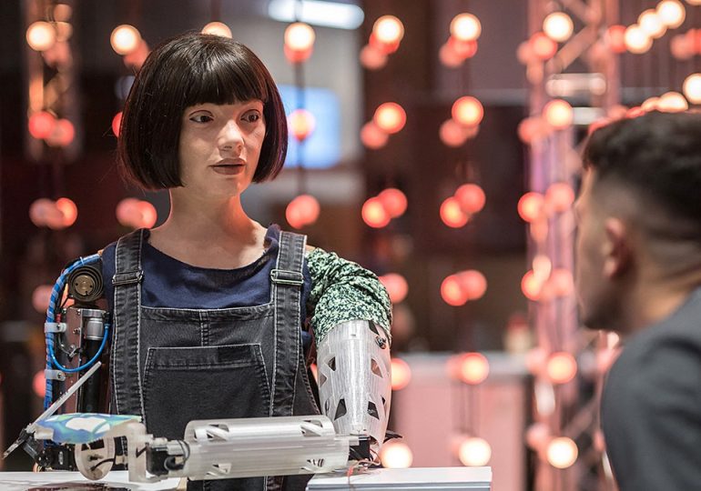 Humanoid robot makes architectural history by designing a building