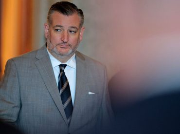 Ted Cruz urges US to arm Iranian protesters as militias threaten ‘total war’ against America