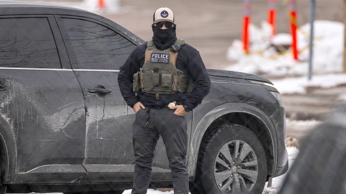 Federal agent in Minnesota.
