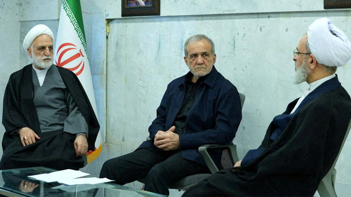 Iranian leaders meeting